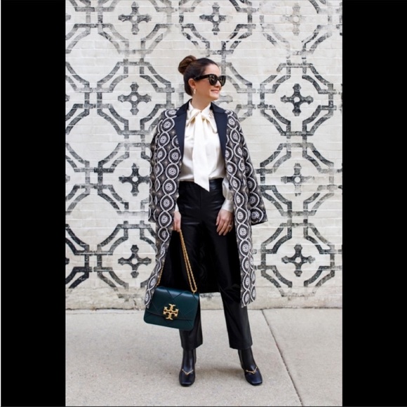 Tory Burch ankle bootie in
perfect black - Picture 15 of 15